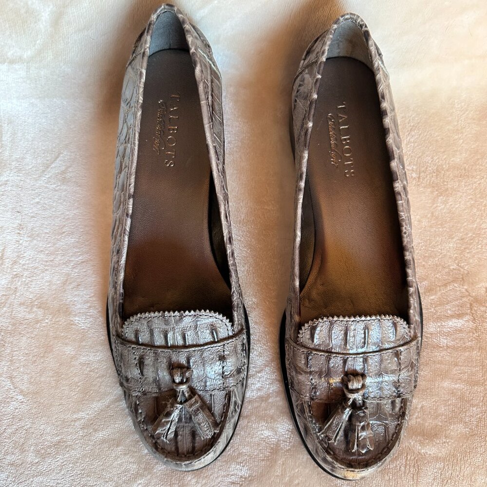 Talbots Crocodile Embossed Leather Tassle Loafers Womens Size 8 1/2 AA Grey NWOT